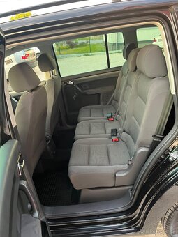 Volkswagen Touran 1.9 TDI 77kW = 7 miest, Bez korozie = - 14