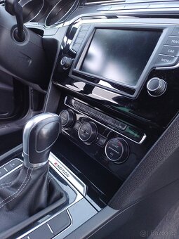 VW Passat B8 R-line 2.0 BiTDI 176kW 4motion Webasto Kamera - 14
