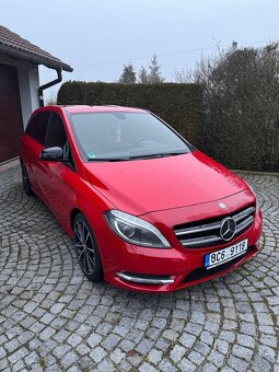Mercedes B - 14