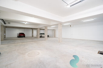 Pronájem nadstandardního bytu 2+kk, 57,6 m², B. Smetany, Čes - 14