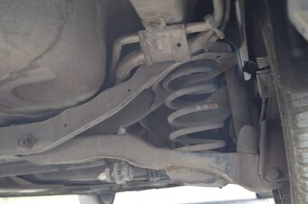 Ford Focus 1.6i - 85kw , bez koroze , FUUL servis pouze FORD - 14