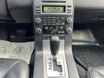 VOLVO  XC 70  2,4 D5 151 Kw AWD,ČR,KŮŽE,AUTOMAT - 14