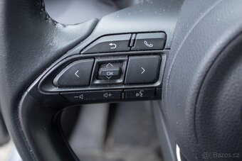 Toyota Yaris 1.5 Hybrid 115 e‑CVT - V záruce - 14