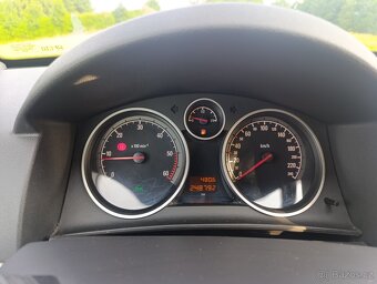 Opel Astra H Caravan. Nová technická, výborný stav - 14