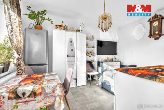 Prodej rodinného domu v Starých Jesenčanech - 14