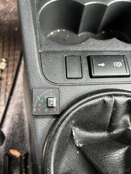 Škoda Fabia 2, 1.4 16V 63kw + LPG na náhradní díly. - 14