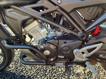 Honda CB 125 R 2019 - 14