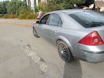 Ford Mondeo 2003 v automatu - 14