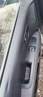 Hyundai i10 1.1 - 14