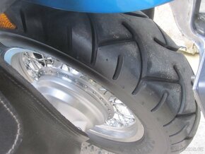 Suzuki VS 800 Intruder s již vystavenou SPZ - 14