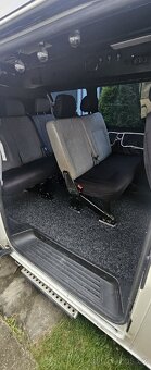 VW Transporter obytný 2,5 TDI 96 kw - 14