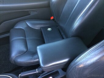 Alfa Romeo GT KŮŽE NAVIGACE - 14