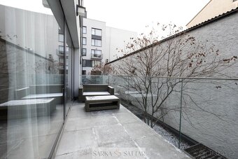 Pronájem prostorného, světlého 2+kk 56m2, terasa 10m2, garáž - 14