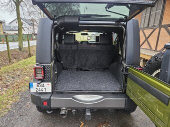 JEEP WRANGLER 3,8 V6 benzín UNLIMITED 4x4 - 14