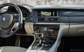 BMW 750i xDrive 2015 - 14