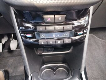 Peugeot 2008, 1,6 ALLURE Blue HDI .r.v.11/2015.196 240Km - 14