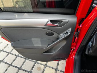 Golf 6 1.6tdi 77kw TOP STAV - 14