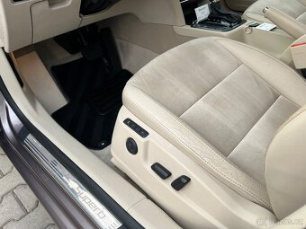 Škoda Superb II combi 2.0TDi,125kW,DSG,Xenony,Webasto,ZADÁNO - 14