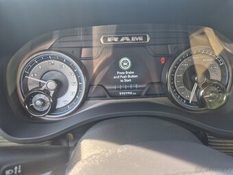 Dodge Ram 1500 Limited - 14