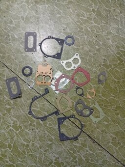 Prodám na Škoda 120 nové a použité náhradní díly. - 14