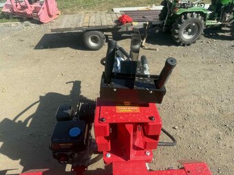 Štípačka dřeva 50T - 14