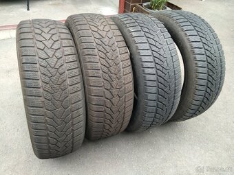Prodám zimní gumy Dunlop + Uniroyal 205/60 R16 DOT 1624 - 14