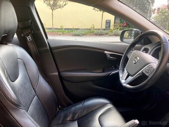Volvo V40, 2018, 170tis km, kůže, TOP - 14
