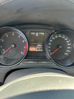 Volkswagen Polo 2017 36tis.km spotřeba 4,5 L 1 majitel - 14