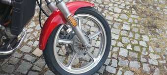 Honda VF 700 C  Supermagna - 14