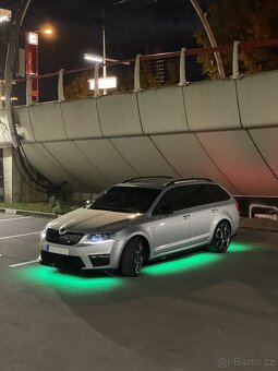 Škoda Octavia 3 RS - lízátko, prahy, zadní lišty - 14