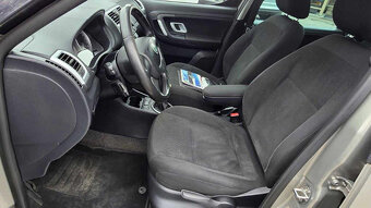 ŠKODA ROOMSTER 1.4 16V YOUNG - 14