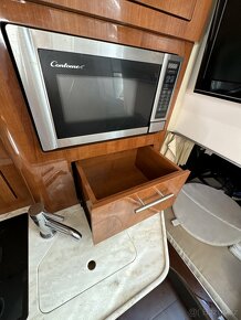 Regal 28 Express kajutova lod´ 2012rok - 14