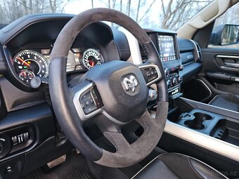 Dodge Ram 1500 Laramie 5.7 V8 r.v 2020 - 14