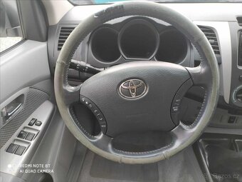 Toyota Hilux 2,5 D-4D  Double Cab Terra (2010) - 14