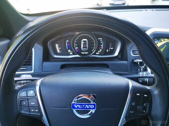 Volvo XC60 3.0 T6 242kW R-Design Summum AWD ČR - 14