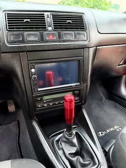 VW Golf 4 1.6 Pacific - 14