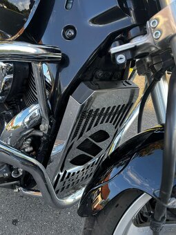 Suzuki Intruder M1500 M90 - 14