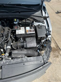 Hyundai i30 combi 1.5i 2024 STYLE motor start 7TKM - 14