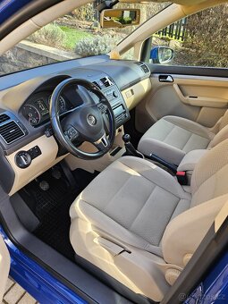 VW Touran 1,6 TDI 2011 - 14