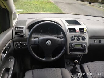 Volkswagen Touran 2.0i CNG, najeto 162.000 km - 14