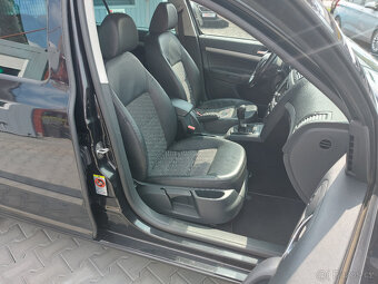 Škoda Octavia 1,6 TDi Elegance S KNIHA - 14