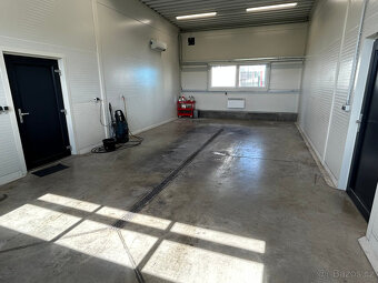 Prodej luxusní novostavby haly, autoservis, 3000m2 pozemek - 14