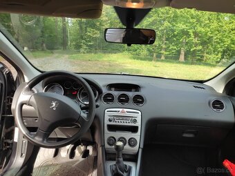 Peugeot 308 1,4 70 kw  2008 najeto 150 000 - 14