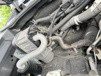 TOYOTA HILUX 2.4 D4D WEBASTO 1.Majitel DPH - 14