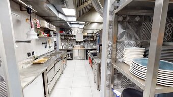 Prodej restaurace po kompletní rekonstrukce, 135 m2,  Pitter - 14