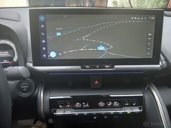 Predám TOYOTU C-HR 1,8 HYBRIB-EXECUTIVE-automat - 14
