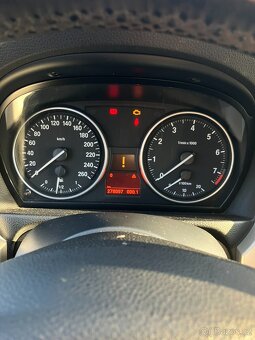 BMW 325i Touring, 3.0i 160kW, manuál, LCI - 14