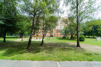 Pronájem bytu 1+kk (26 m2), Ulice Maďarská, Ostrava-Poruba - 14