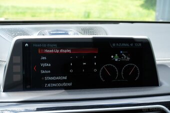 BMW 750i, Masáže, B&W, TV, Webasto, Aktivní stabilizátory - 14