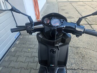 Aprilia SR RST Motard, 125 cm3, r.v. 2014 - 14